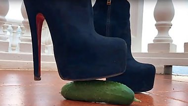 Hot cucumber foot crush