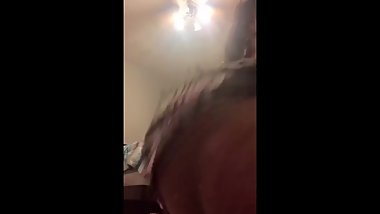 She put that fatt pussy on the camera