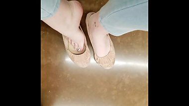 *Story* Lesbian Foot Fetish Expierience With Co-Worker - Sarah