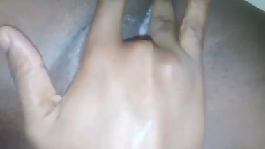 Play with my juicy pussy and cum