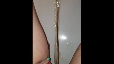 Spread, Pee Hole Pissing In Bathtub
